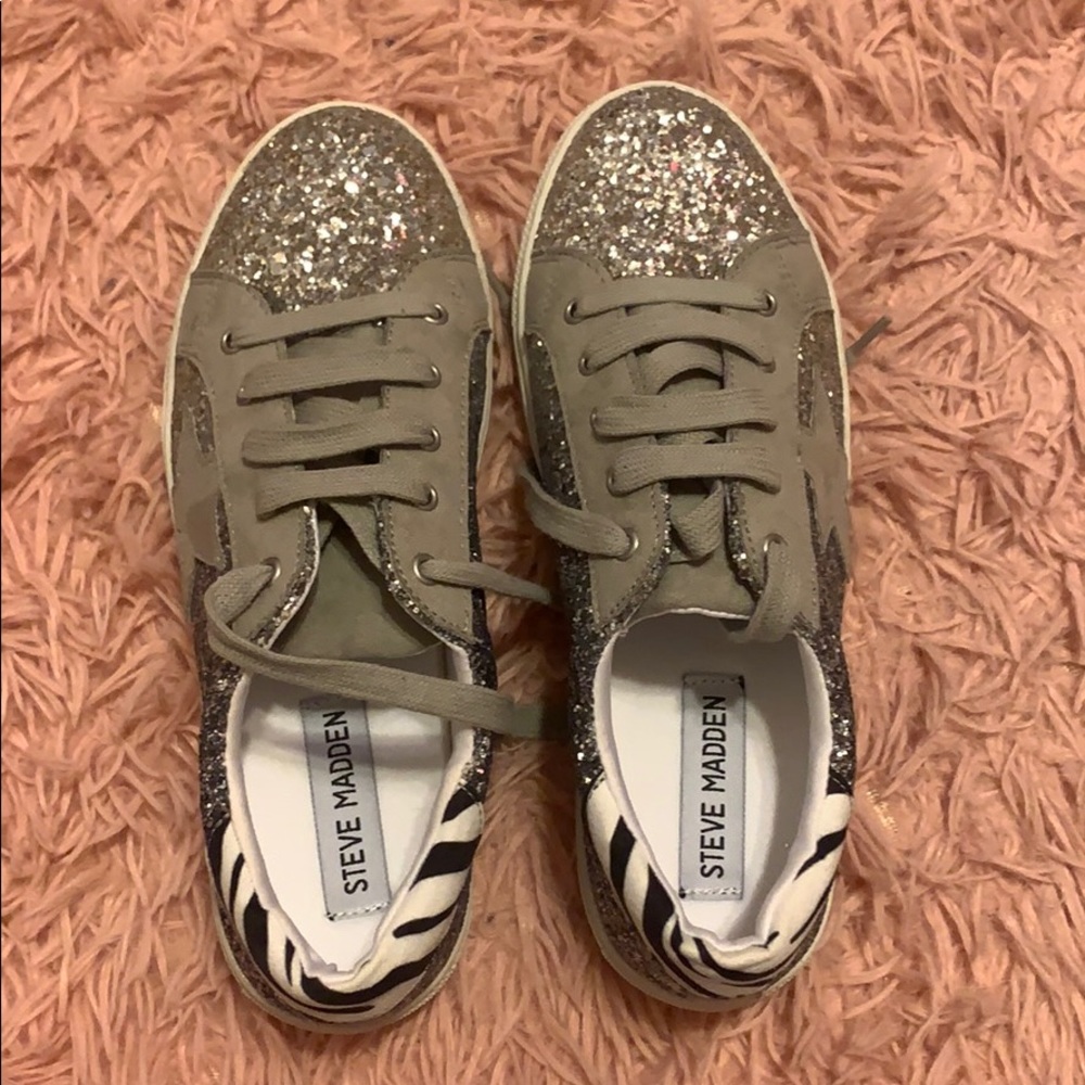 Girls Steve madden sparkly sneakers